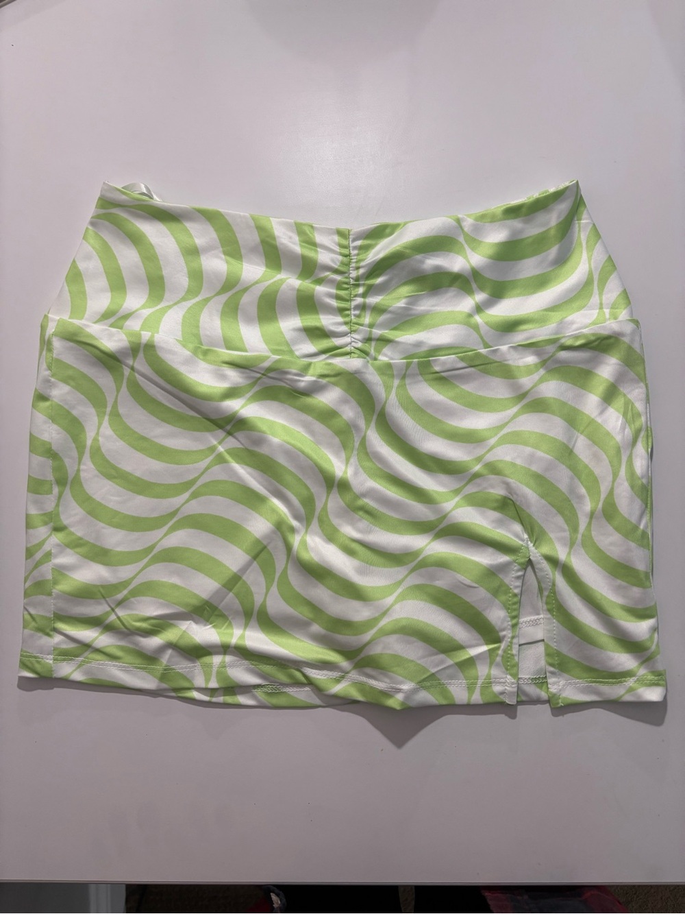 Cotton Candy LA Active Shirt w/Shorts Green/White Wavy Retro Pattern Mini Skirt